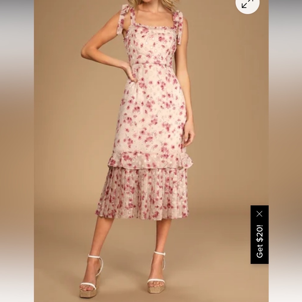 Lulu’s Pink Floral cocktail dress, wedding guest dress